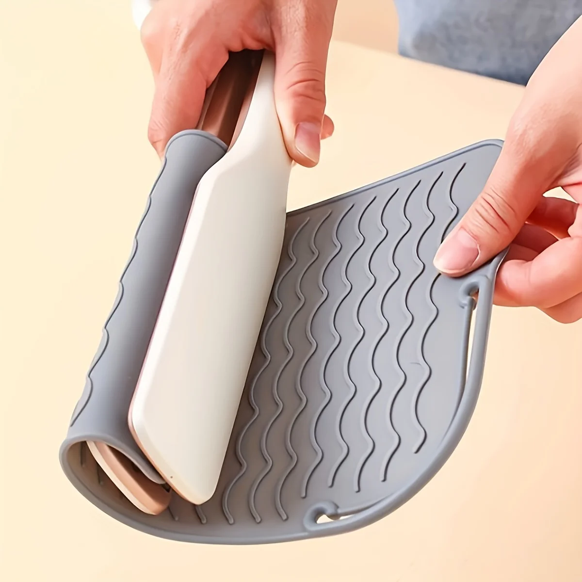1pc Silicone Heat Resistant Ma – обзор и цена Hair Straightener